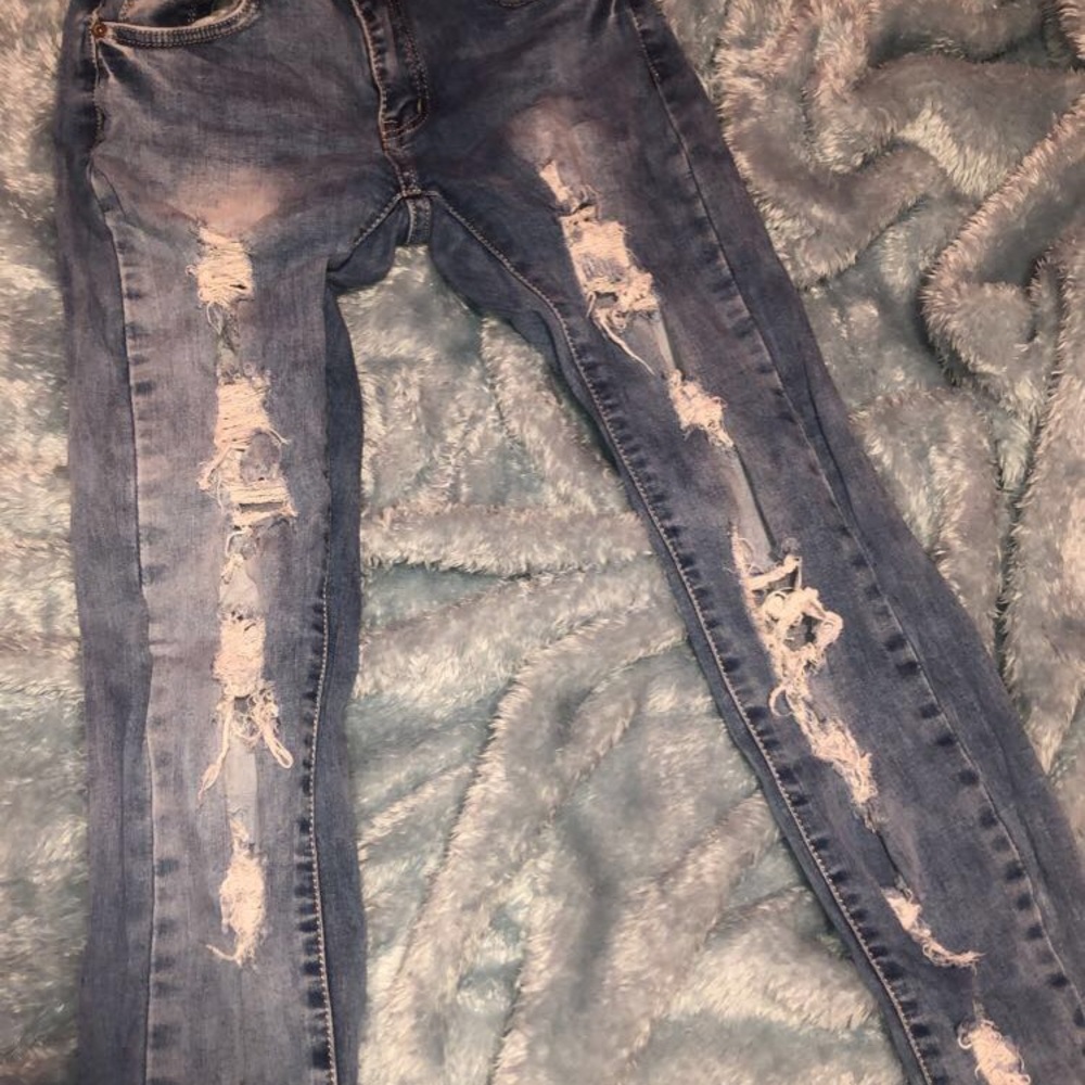 Ripped jeans